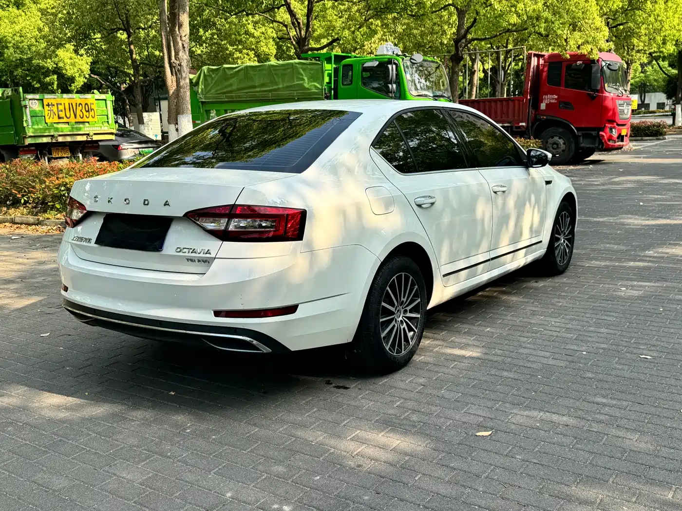 Škoda Octavia 2019 TSI230 DSG Smart Luxury Edition China V фото 17
