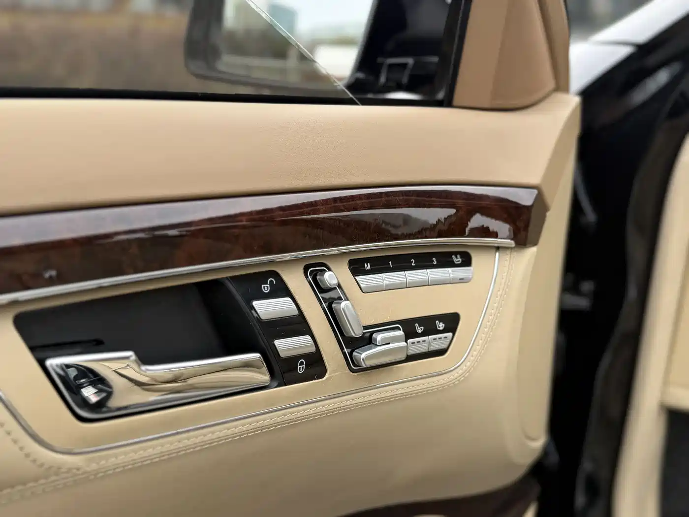 Mercedes-Benz S-Class 2010 2010 S 600 L