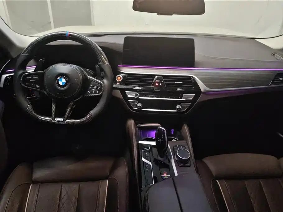 BMW 5 Series 2021 530Li Leading M Sport Package фото 12