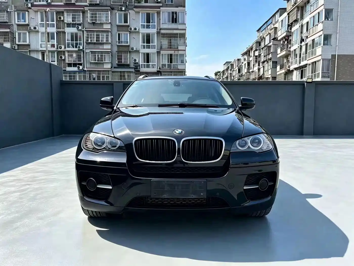 Photo 2 - BMW X6