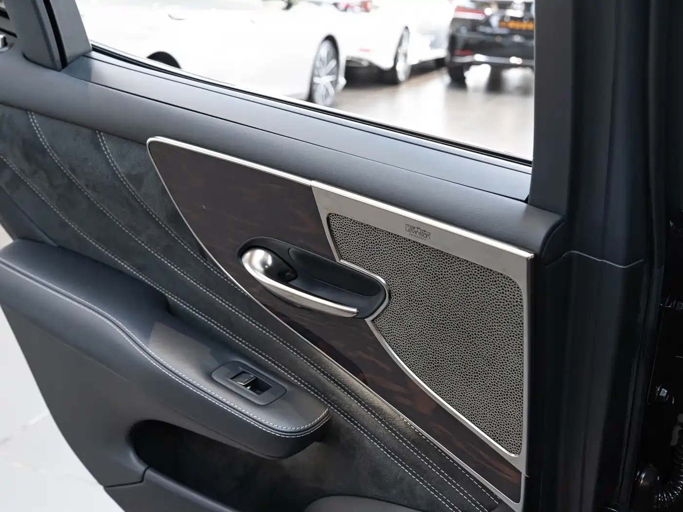 Lexus LS 2022 2021 500h Luxury Edition