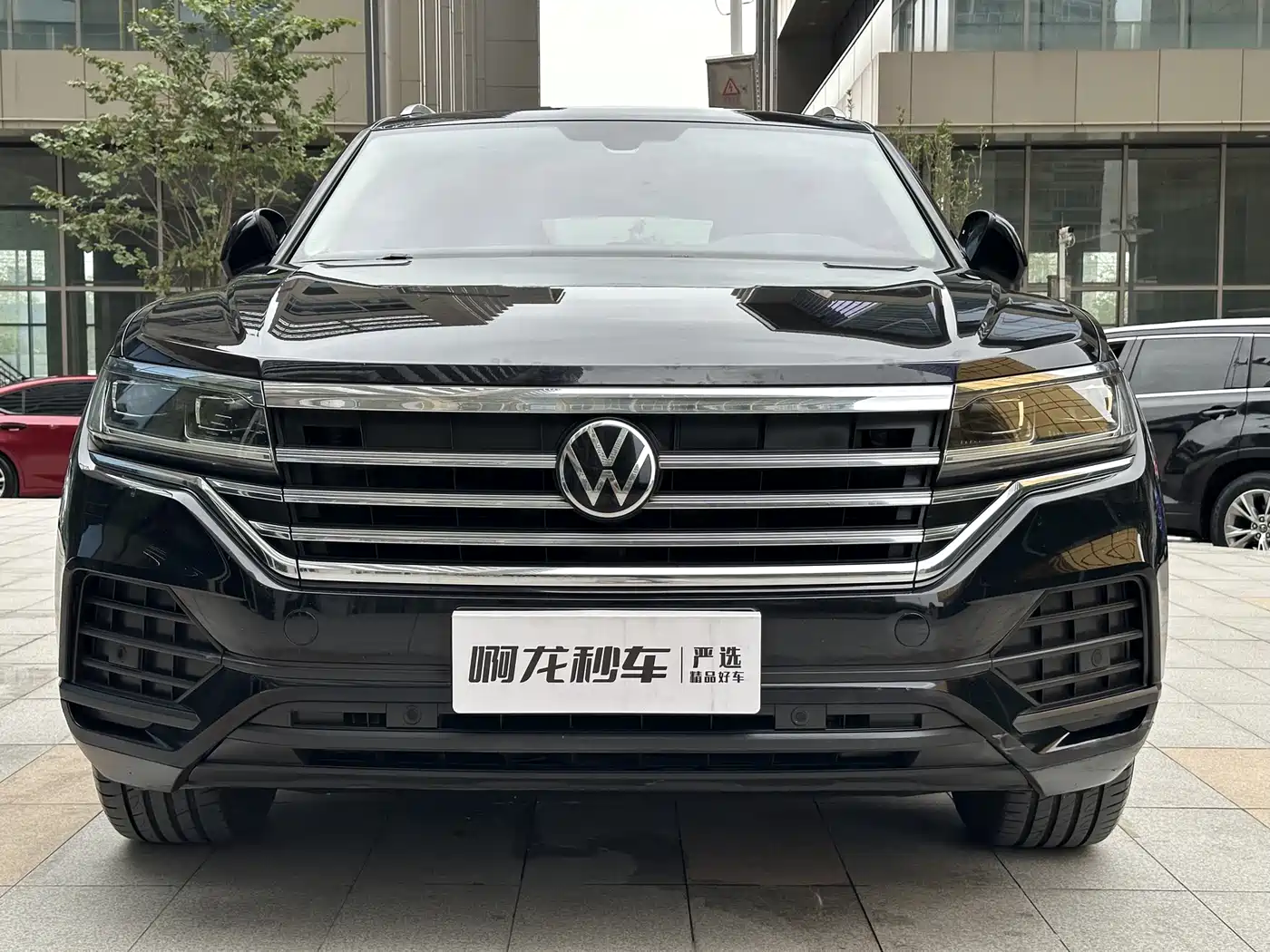 VOLKSWAGEN TOUAREG