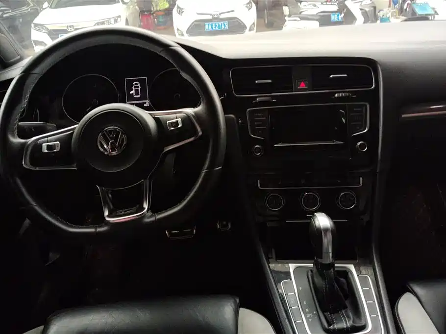 Volkswagen Golf 2016 280TSI Automatic Flagship фото 12