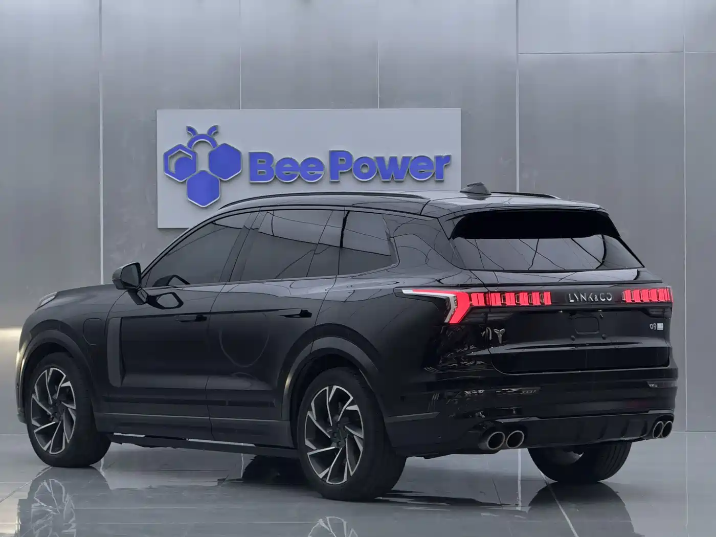 Lynk & Co 09 EM-P 2021 2.0T PHEV Halo 6-seater фото 8