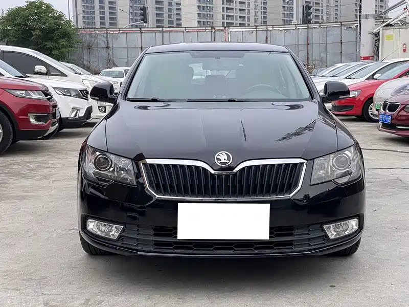 Škoda Superb 2013 1.4TSI DSG Gentleman Edition фото 2