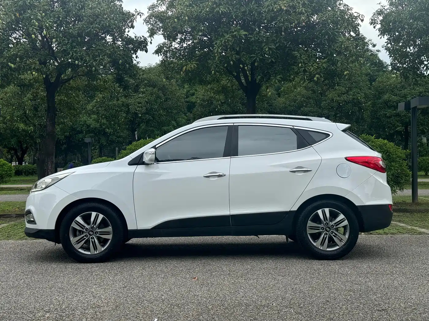Hyundai Beijing Hyundai ix35 2013 2.4L Automatic 2WD Leading GLX China IV фото 4