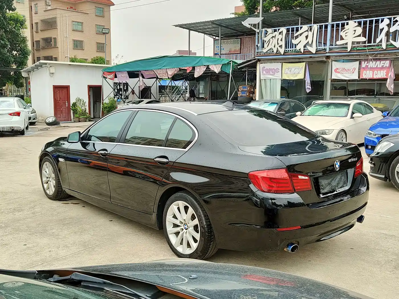 BMW 5 Series 2012 535Li Luxury фото 39