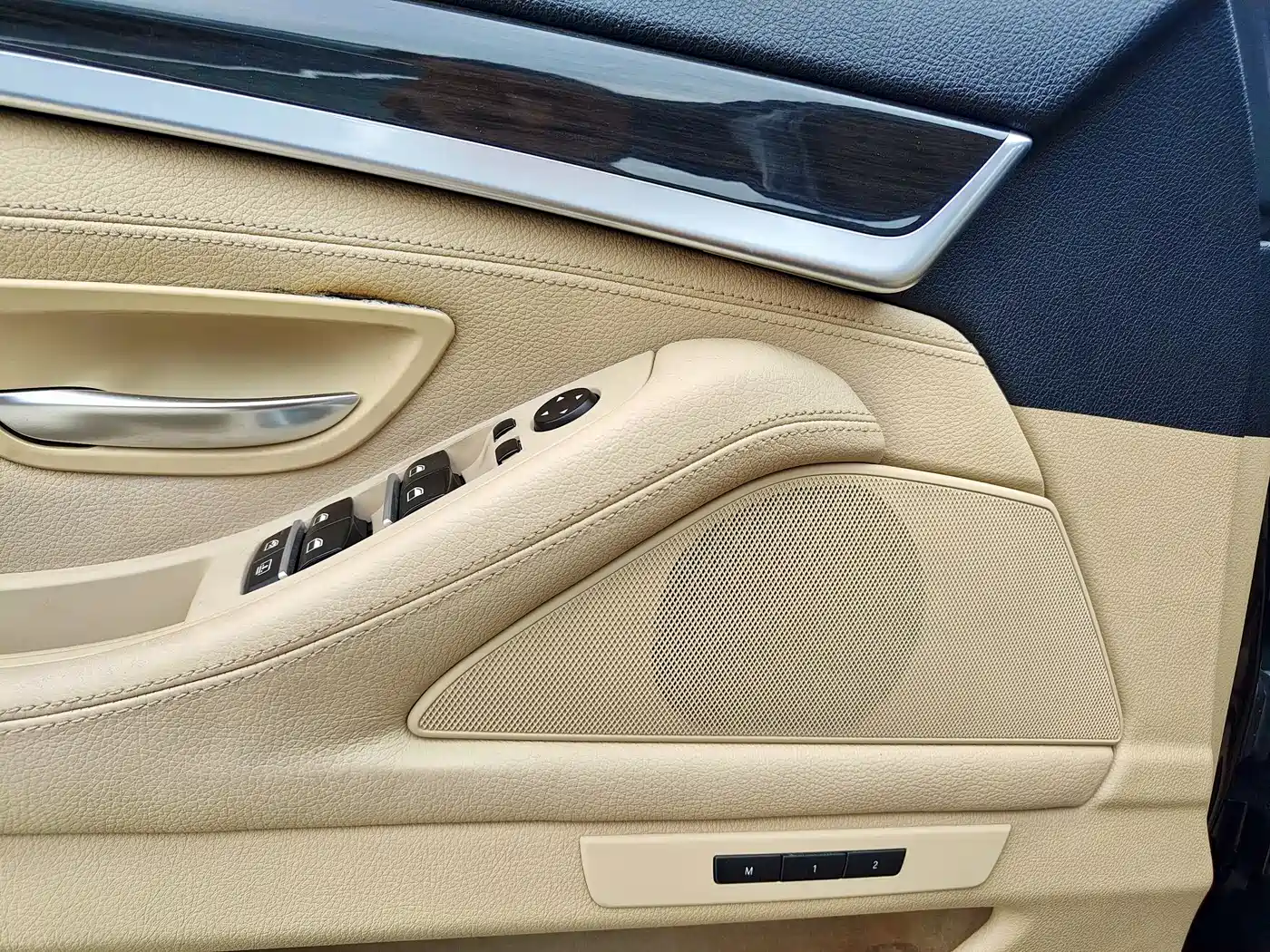 BMW 5 Series 2012 535Li Luxury фото 59