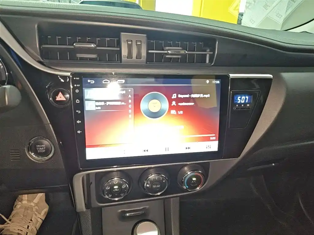 Toyota Corolla 2018 1.2T S-CVT GL Smart Edition фото 13