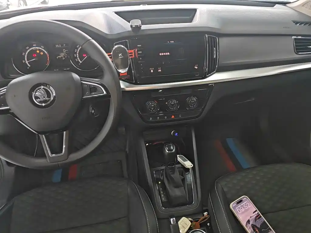 SKODA KOMICK