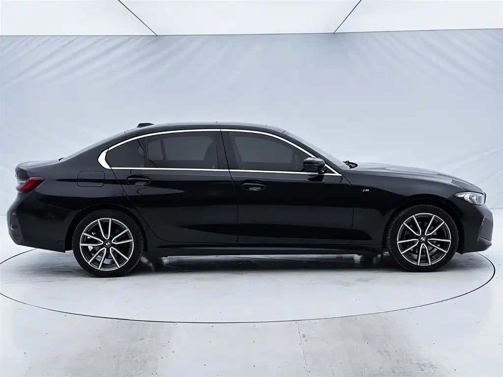 BMW 3 Series 2023 320Li M Sport Package фото 9