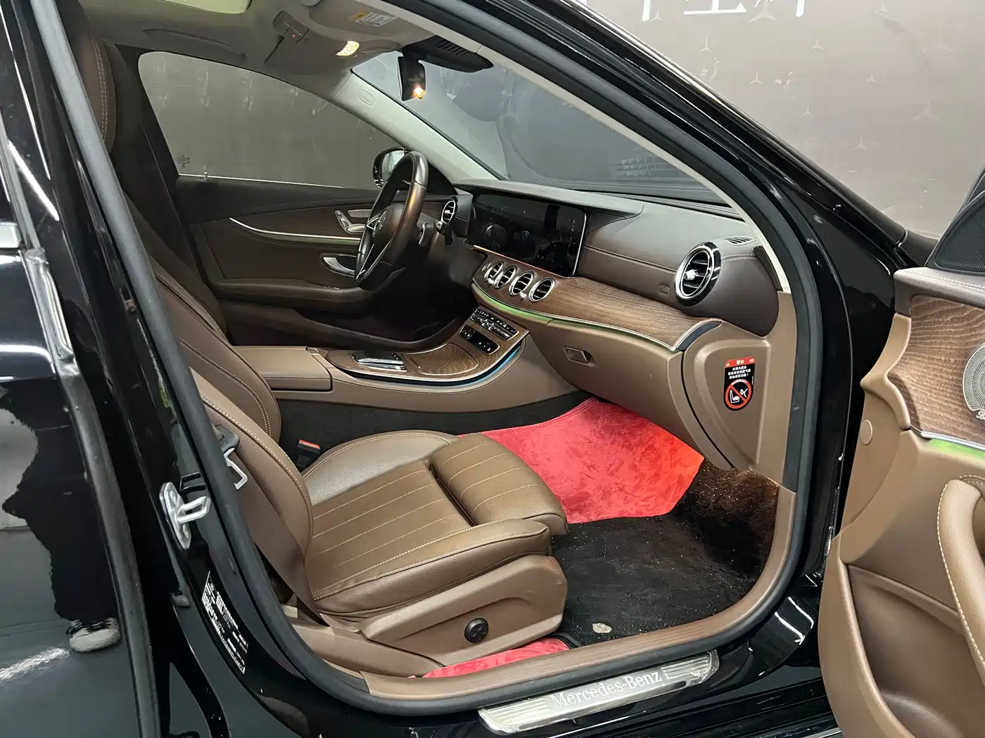 Mercedes-Benz E-Class 2023 E 260 L фото 12