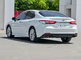 Фото 11 - Toyota Camry