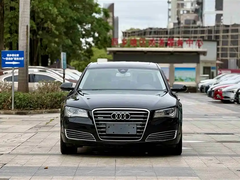 Audi A8 2013 A8L 45 TFSI quattro Comfort фото 2