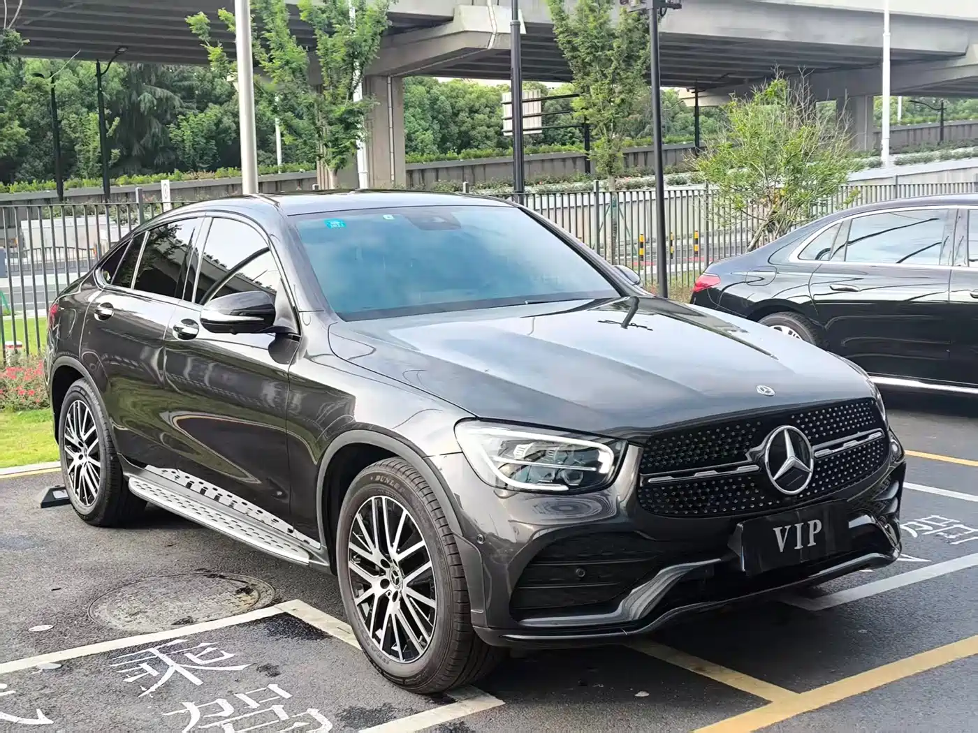 Mercedes-Benz GLC Coupe 2020 GLC 300 4MATIC Coupe SUV фото 3