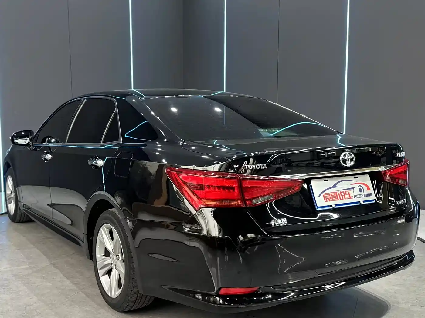 Toyota Crown 2015 2.0T Fashion фото 8