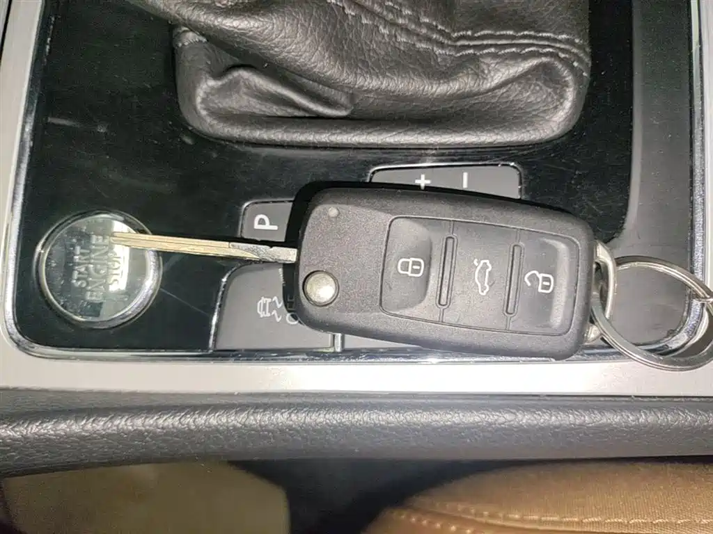 Volkswagen Passat 2014 1.8TSI DSG Executive Edition фото 9