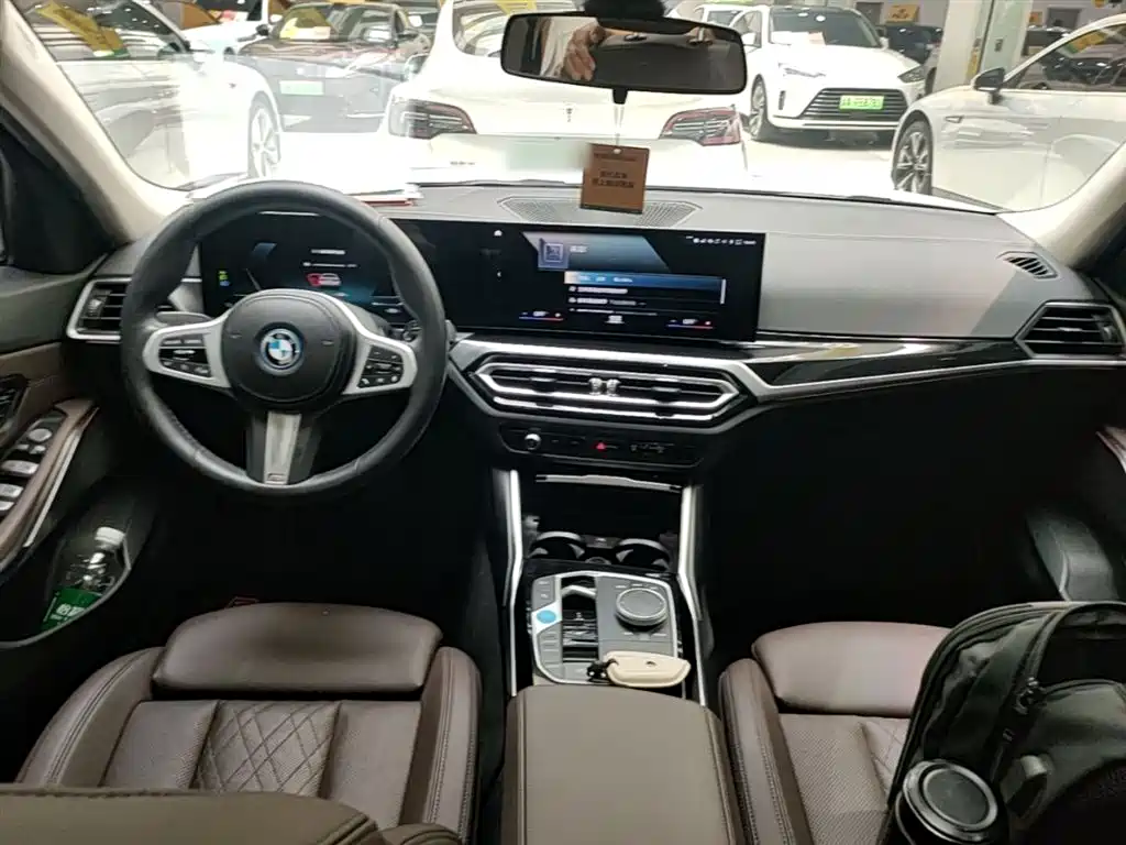 BMW i3 2022 eDrive 35 L фото 10