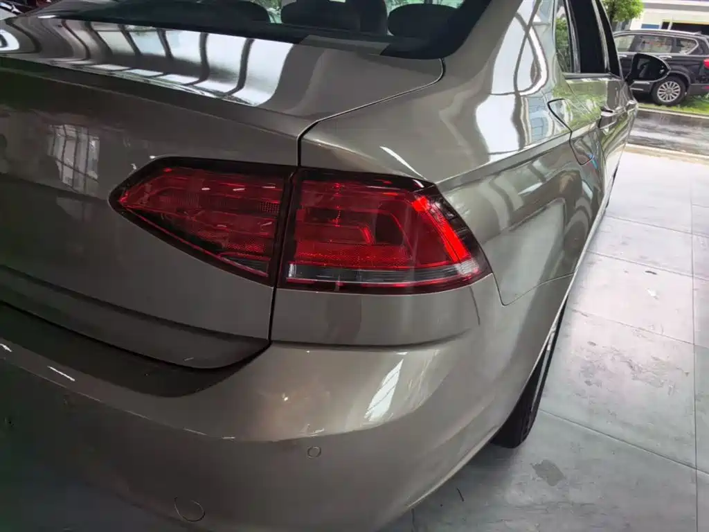 Volkswagen Lamando 2017 230TSI DSG Trend Edition фото 8