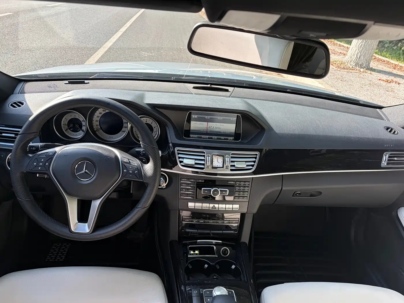 Mercedes-Benz E-Class 2014 Facelift E 260 L Sport фото 10
