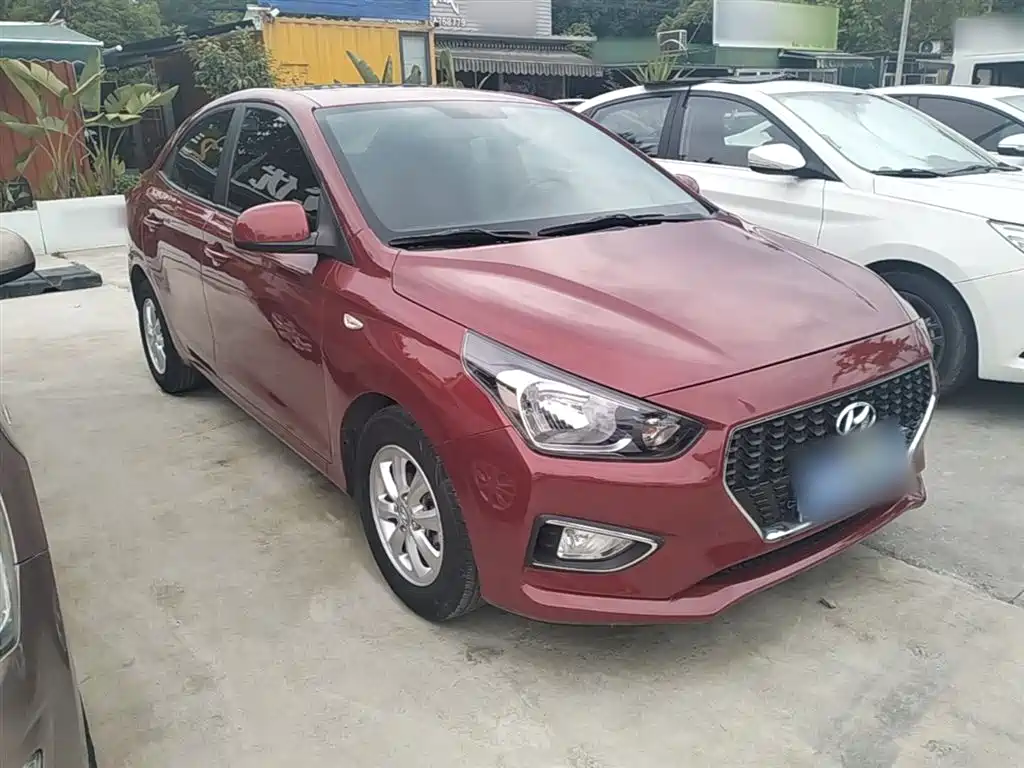 Hyundai Verna 2017 1.4L Manual Color Sunroof Edition (China V) фото 4