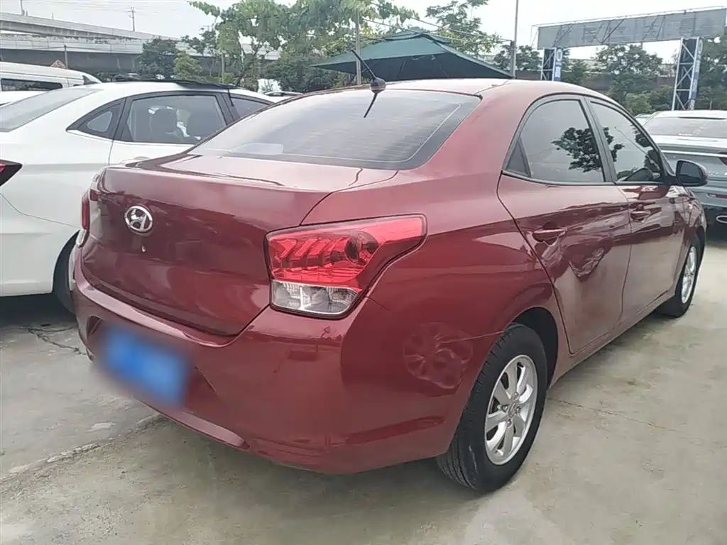 Hyundai Verna 2017 1.4L Manual Color Sunroof Edition (China V) фото 7