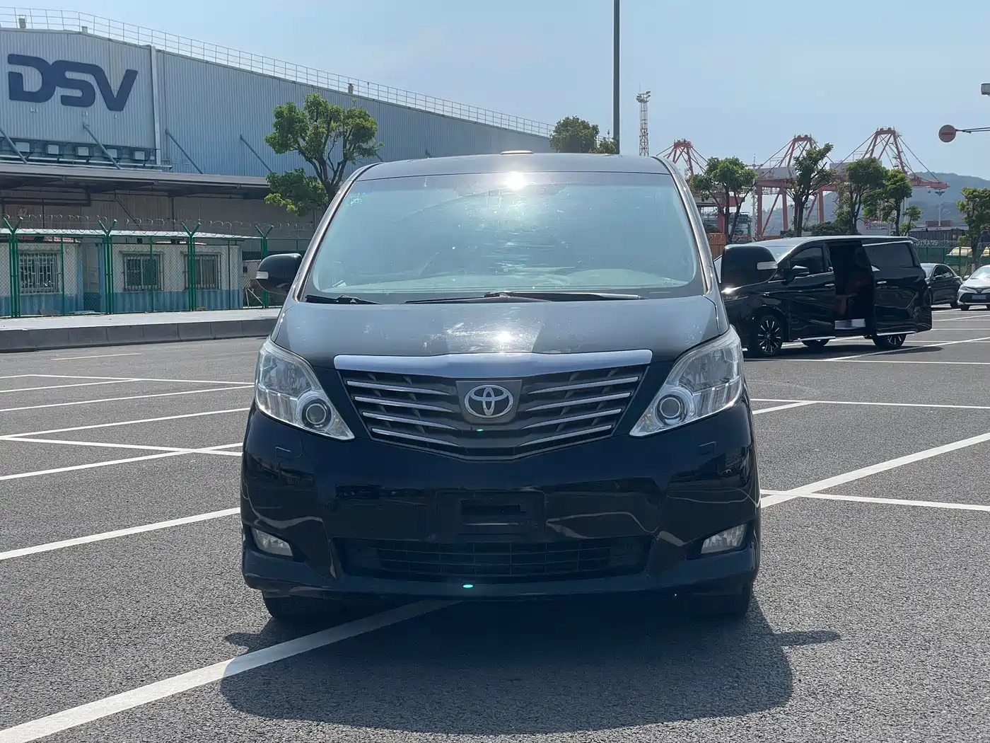 Toyota Alphard 2012 3.5L Luxury Edition фото 2