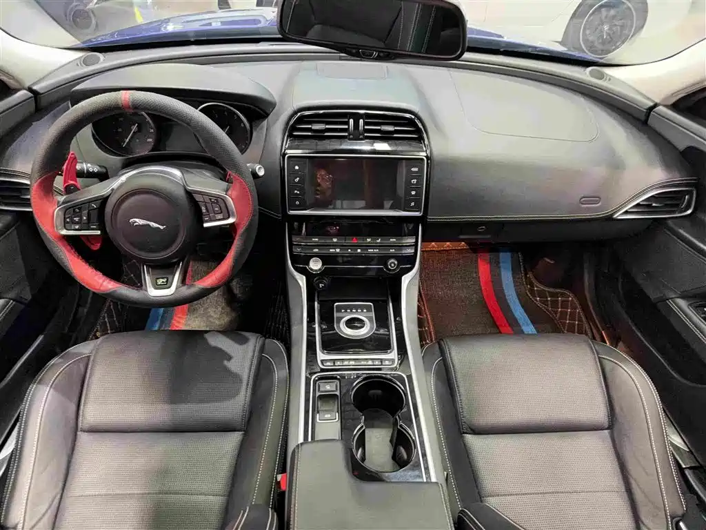 Jaguar XE 2017 2017 2.0T 200PS R-Sport