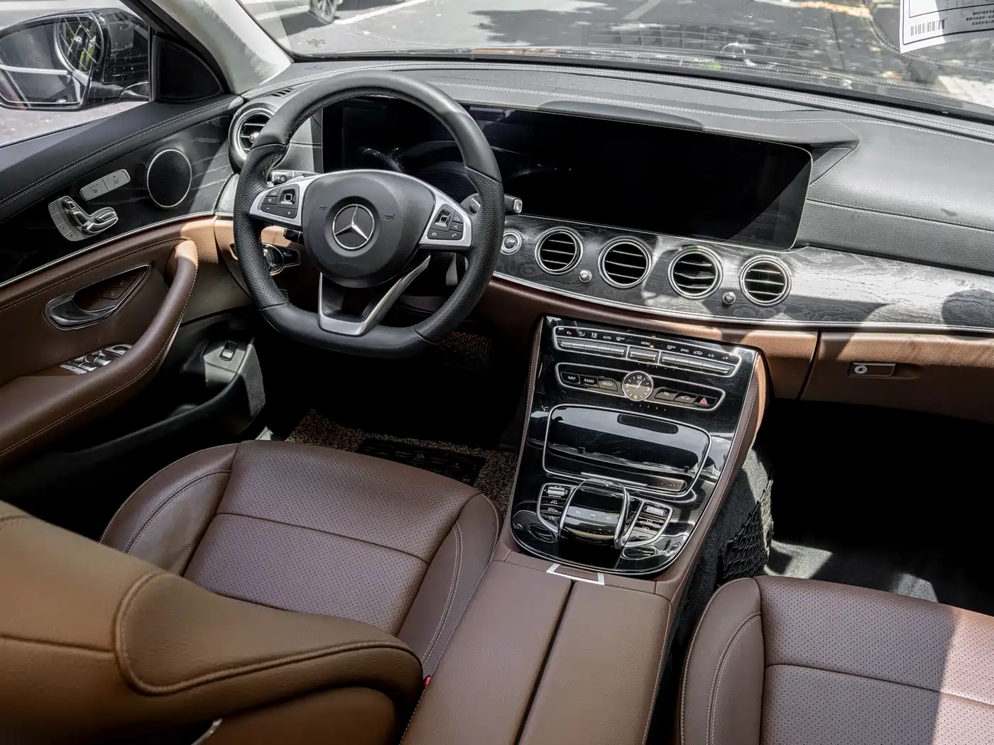 Mercedes-Benz E-Class 2016 E 300 L Sport Luxury фото 15