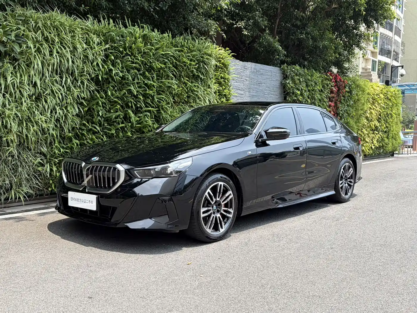 BMW 5-SERIES 2024