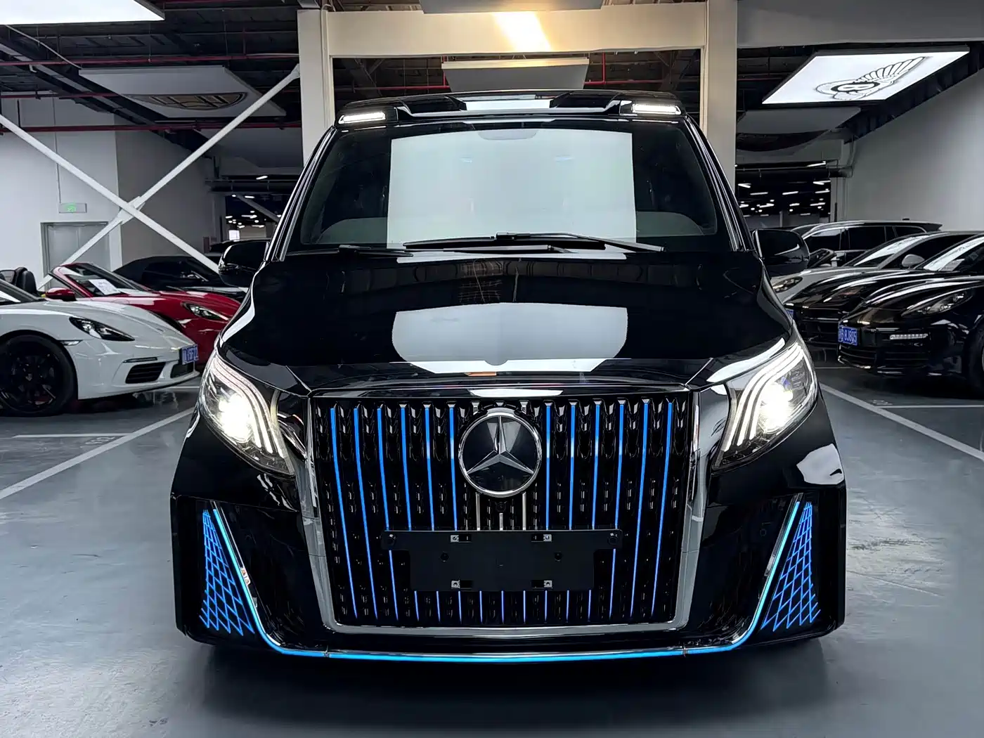 Mercedes-Benz Vito 2021 2.0T Business Edition 7-seater фото 2