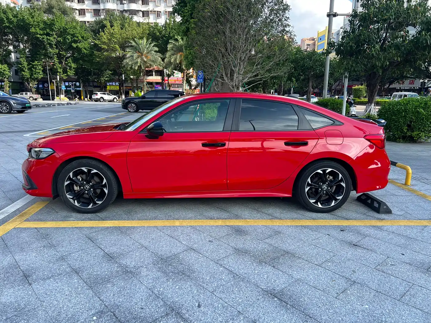 Фото 4 - Honda Civic