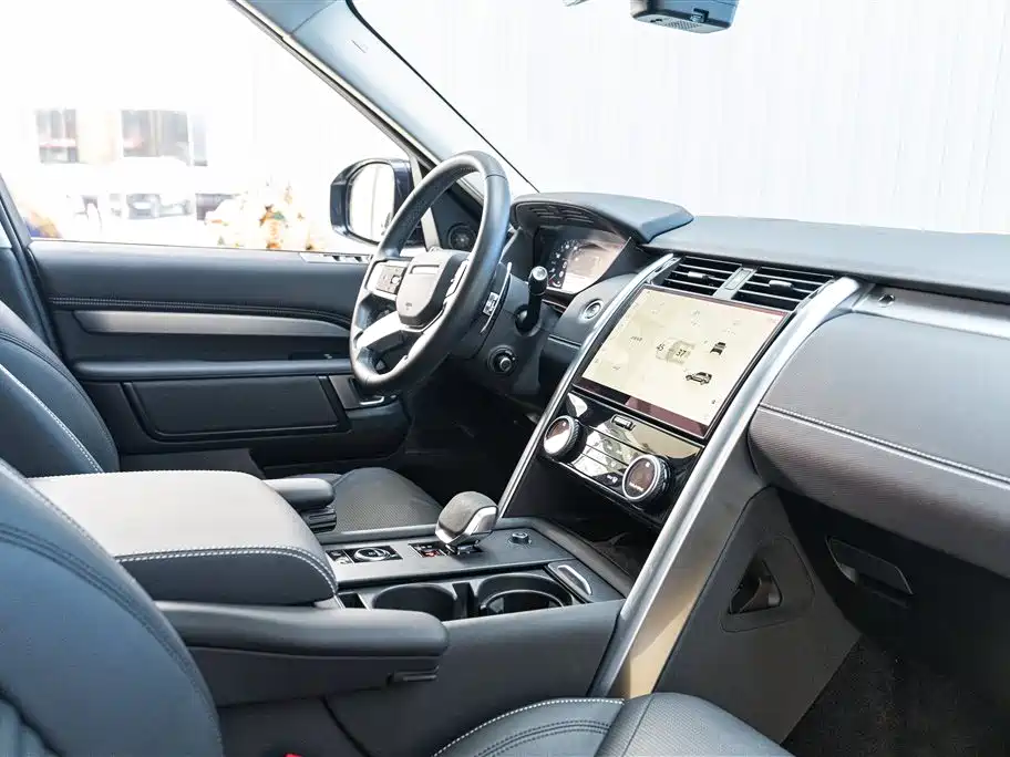 Land Rover Discovery 2023 Facelift 360PS R-Dynamic S фото 24