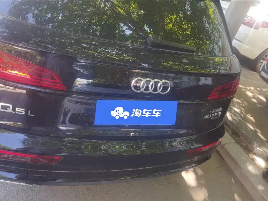 Audi Q5L 2023 40T Luxury Dynamic фото 4