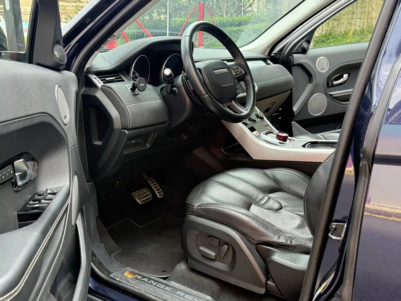 Land Rover Range Rover Evoque (Import) 2014 2.0T 5-door Brilliance Sport фото 9