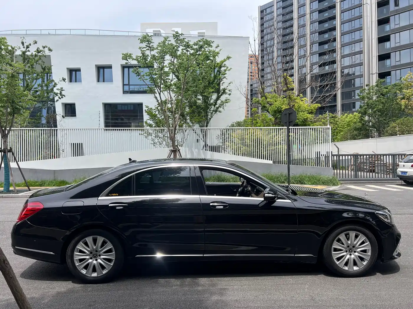 Mercedes-Benz S-Class 2017 S 320 L Business фото 7