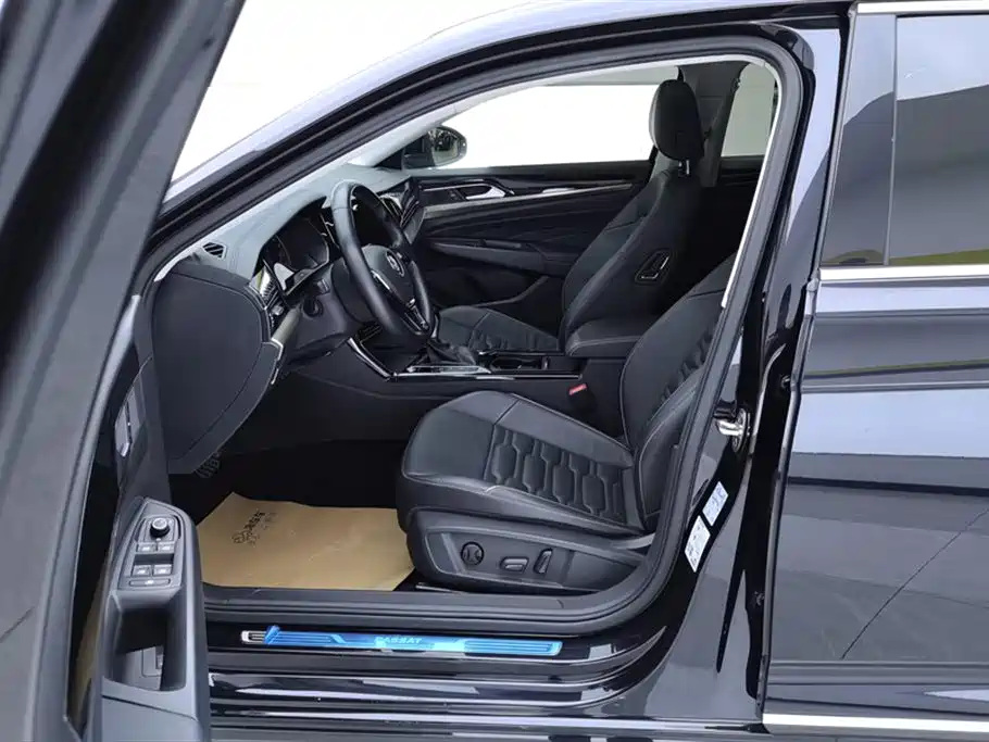Volkswagen Passat 2020 330TSI Elite Edition China VI фото 9