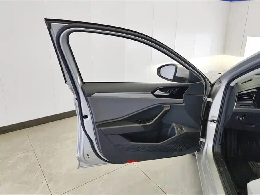 Volkswagen Sagitar 2020 280TSI DSG Comfort China VI фото 7