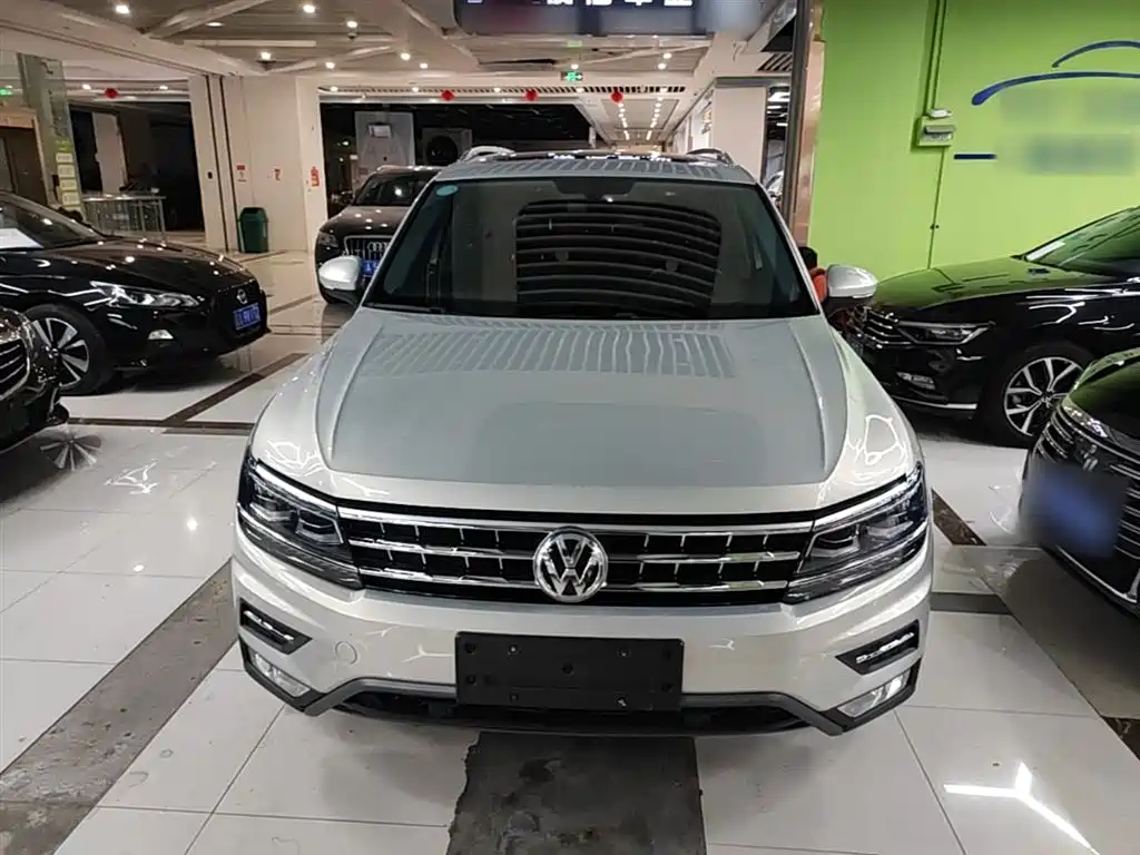 Volkswagen Tiguan L 2018 380TSI Automatic AWD Flagship Edition фото 3