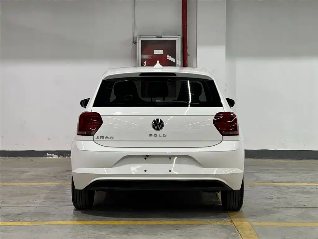 Volkswagen Polo 2021 Plus 1.5L Automatic Panorama Enjoyment Edition фото 6