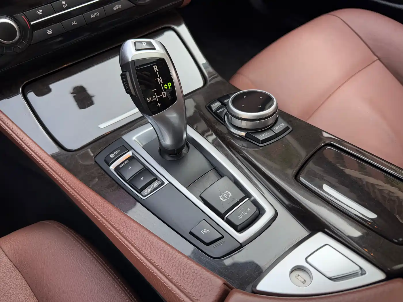BMW 5 Series 2017 525Li Leading Edition фото 17
