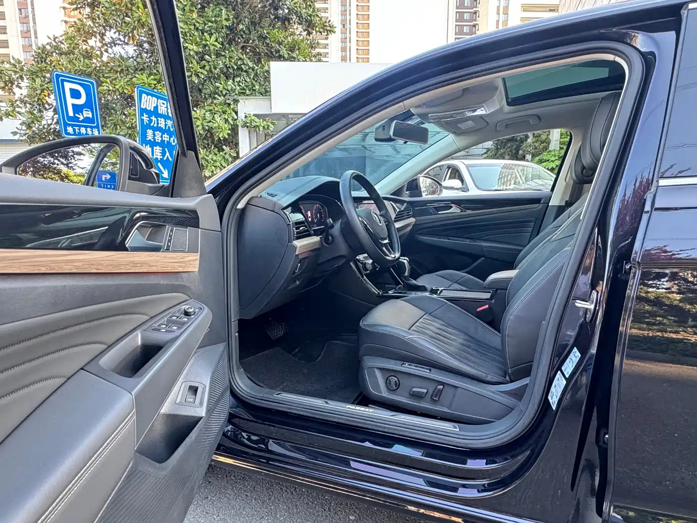 Volkswagen Passat 2020 330TSI Luxury Edition China V фото 8