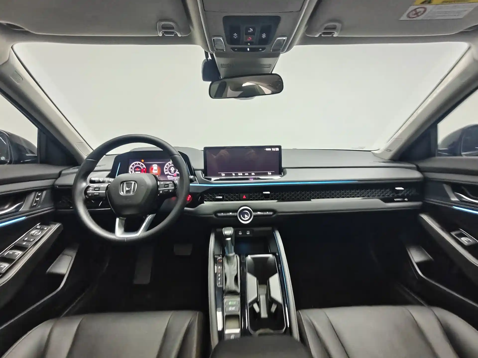 Photo 11 - Honda Accord