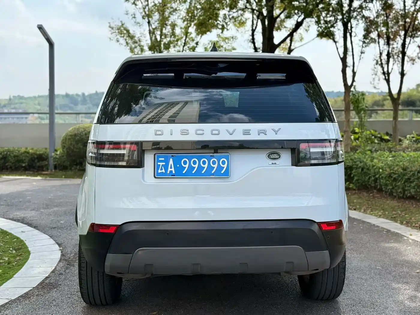 Land Rover Discovery 2018 3.0 SC V6 SE фото 8