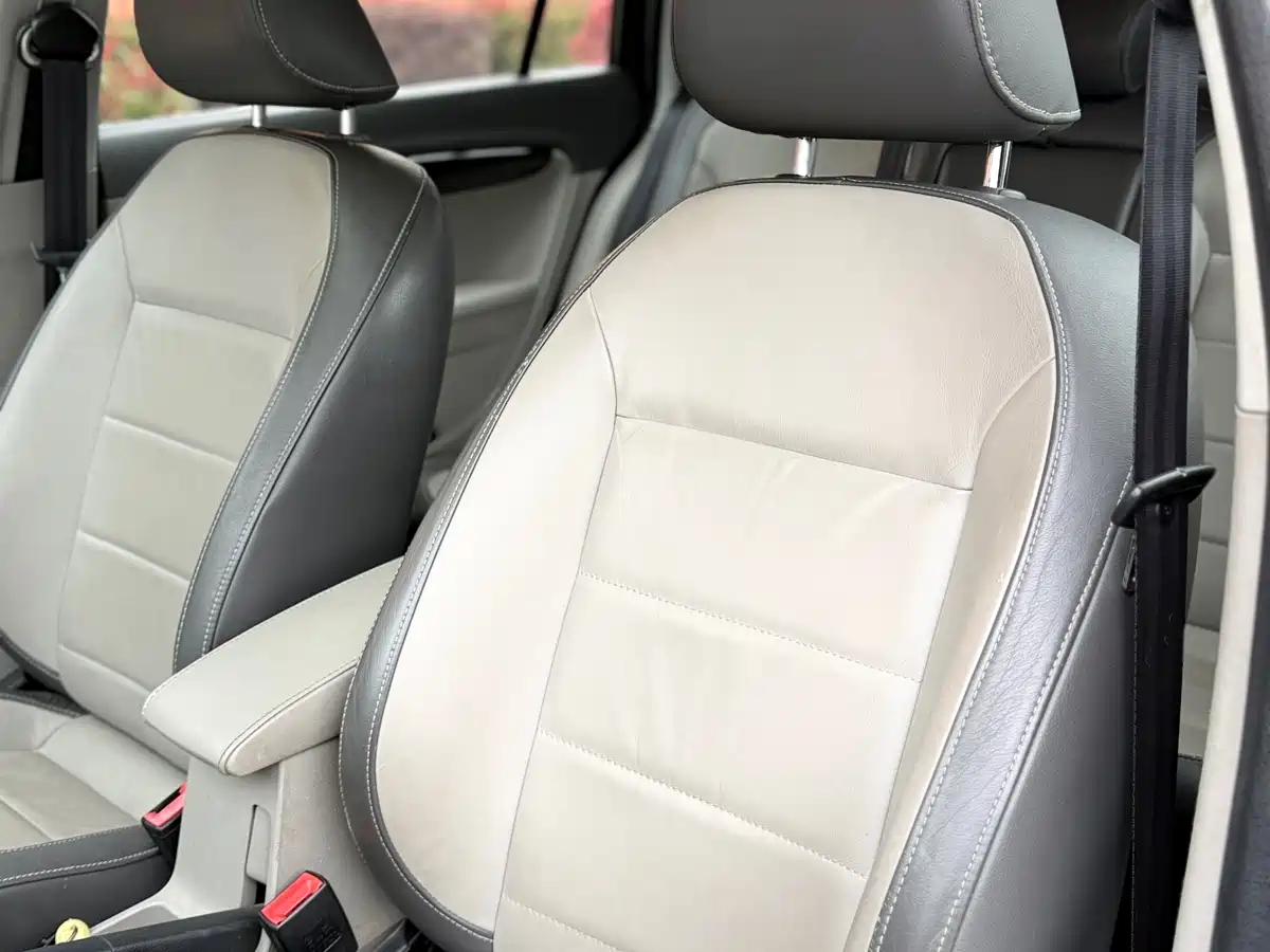 Volkswagen Lavida Tour 2013 1.4TSI Automatic Comfort фото 25