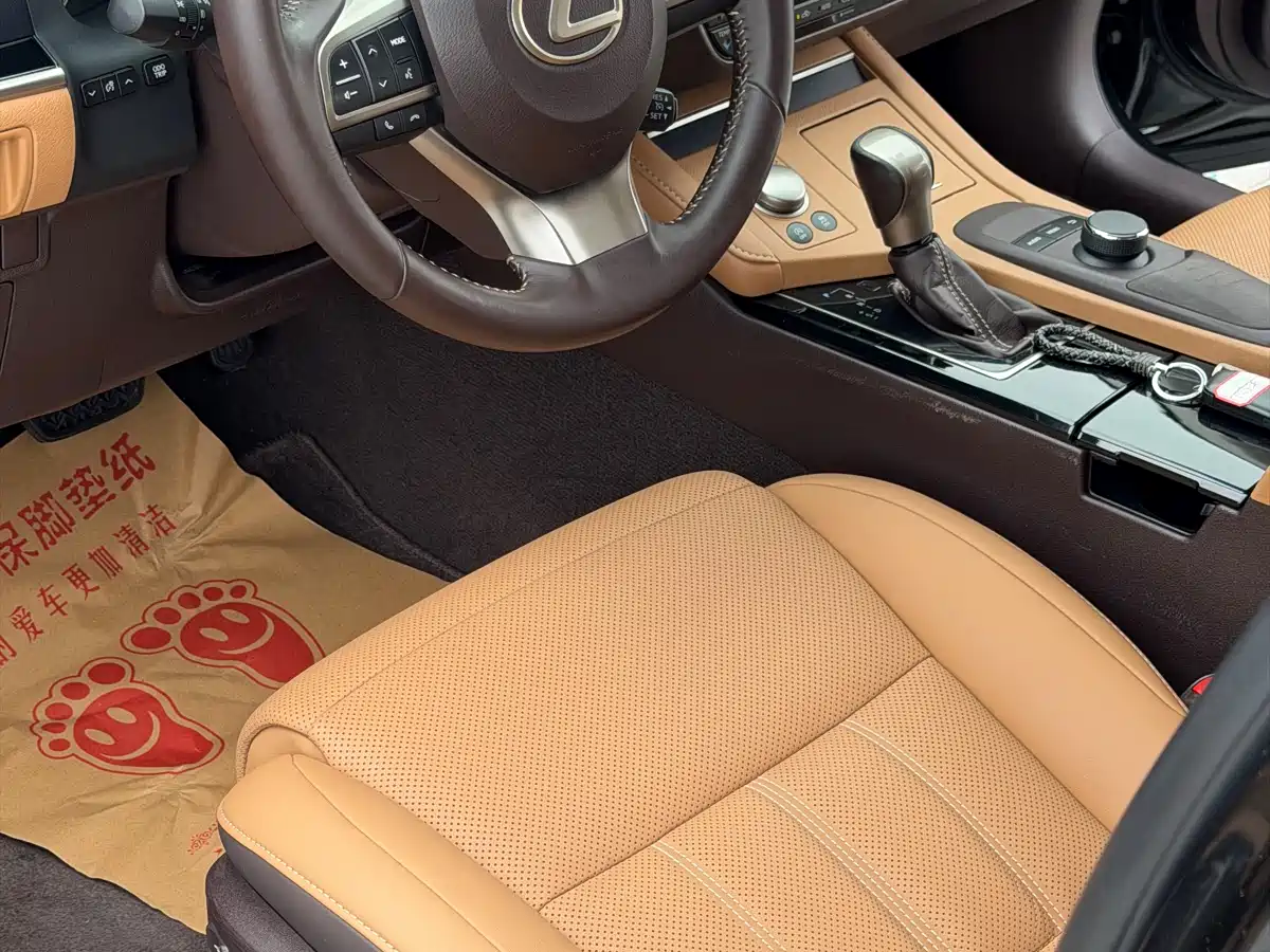 Lexus ES 2015 200 Elite Edition фото 14
