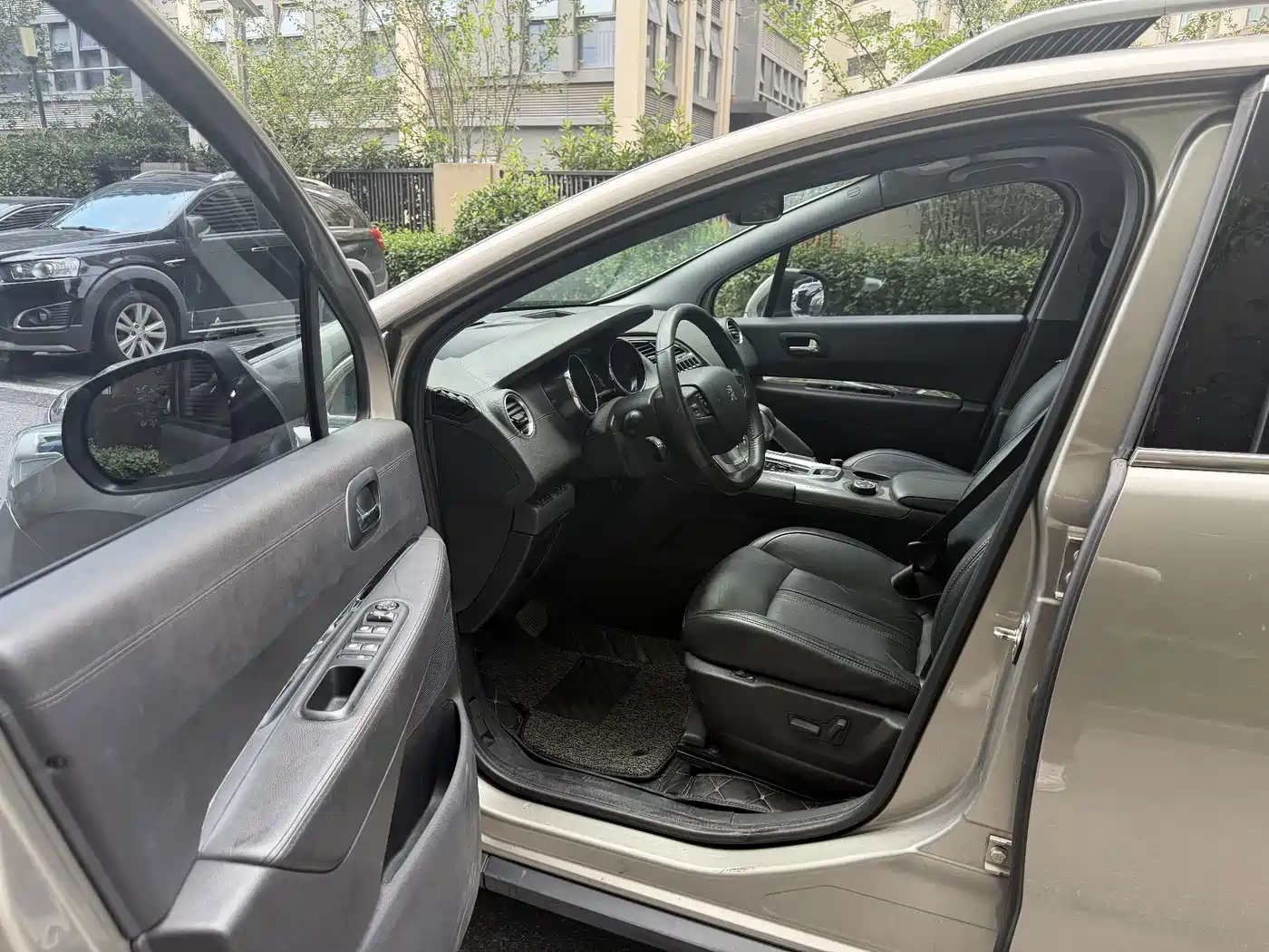 Фото 12 - Peugeot 3008