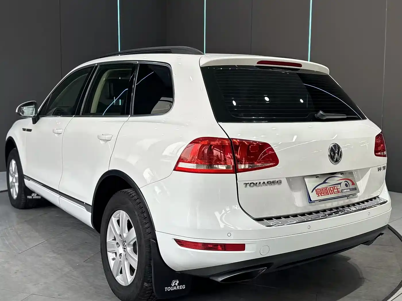 Volkswagen Touareg 2011 3.0TSI Standard фото 8