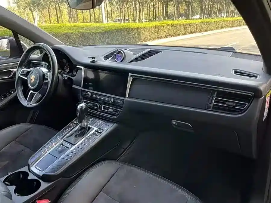 Porsche Macan 2018 Macan 2.0T фото 16