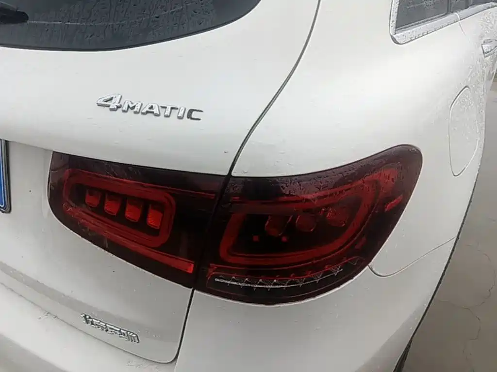 Фото 8 - Mercedes-Benz GLC